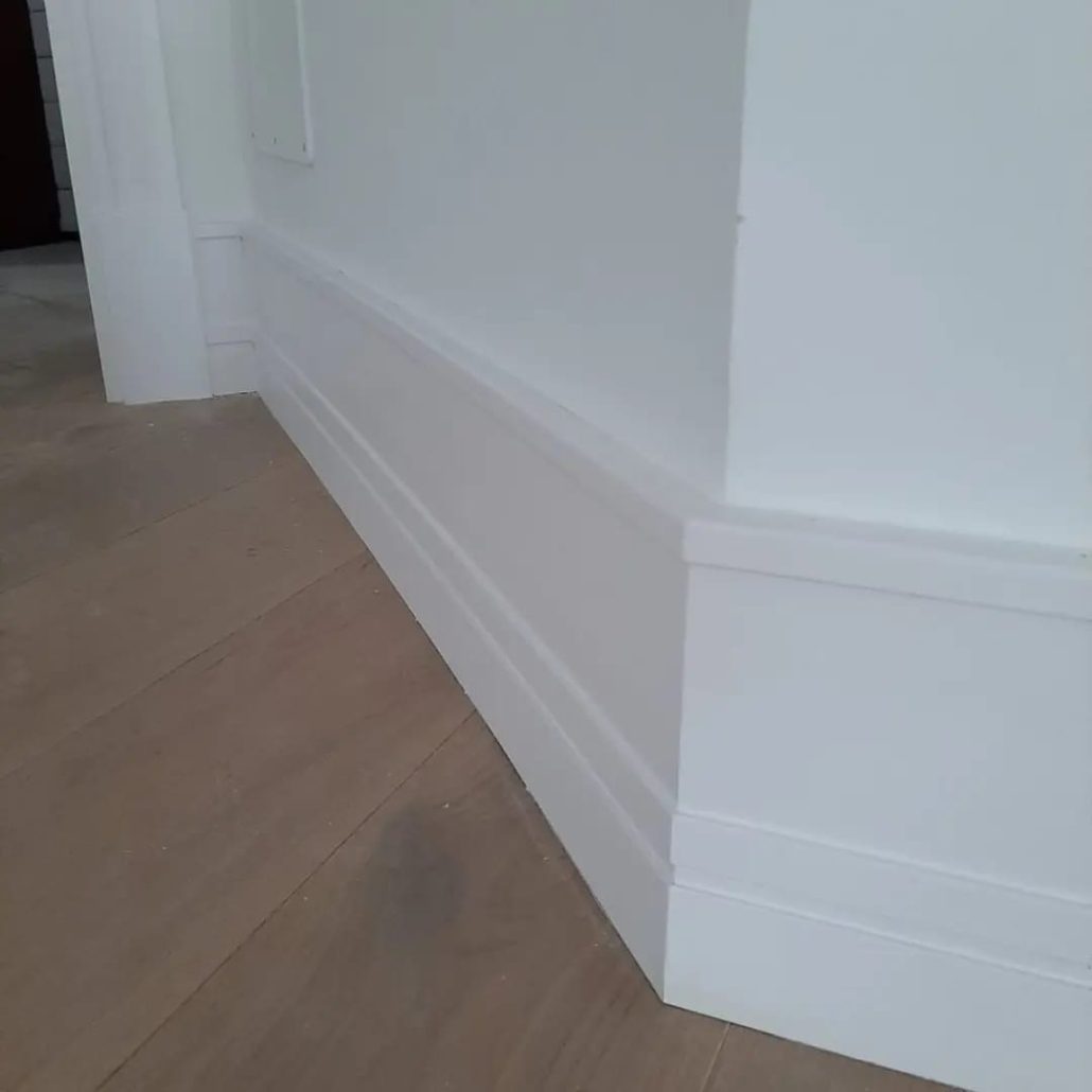 fabricación de zócalos lacados para reforma de vivienda en La Moraleja fabricación de zócalos lacados para reforma de vivienda en La Moraleja